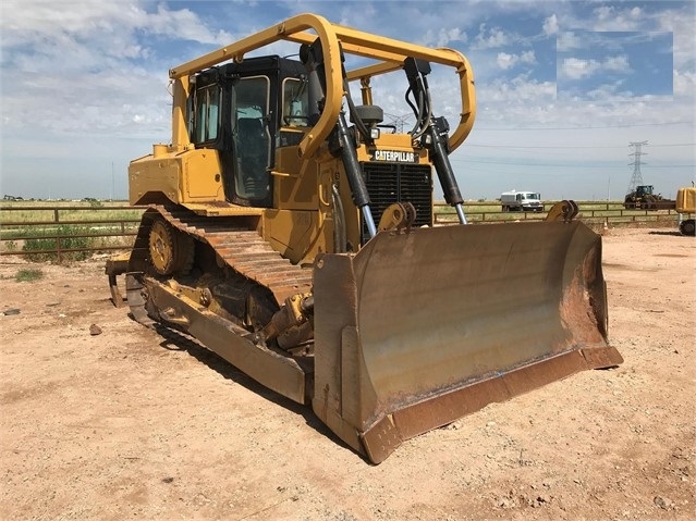 Dozers/tracks Caterpillar D6T