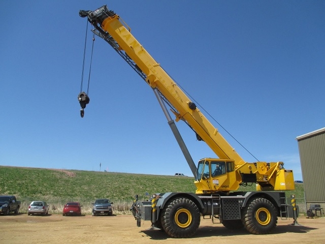 Gruas Grove RT880E