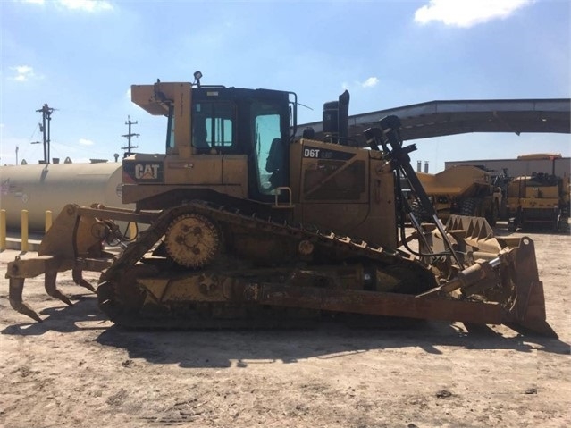 Tractores Sobre Orugas Caterpillar D6T de importacion a la venta Ref.: 1566520055527732 No. 2