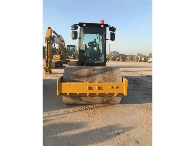 Compactadora Vibratoria Caterpillar CS44 en venta, usada Ref.: 1567217024445791 No. 3