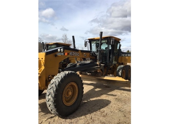 Motoconformadoras Deere 670G