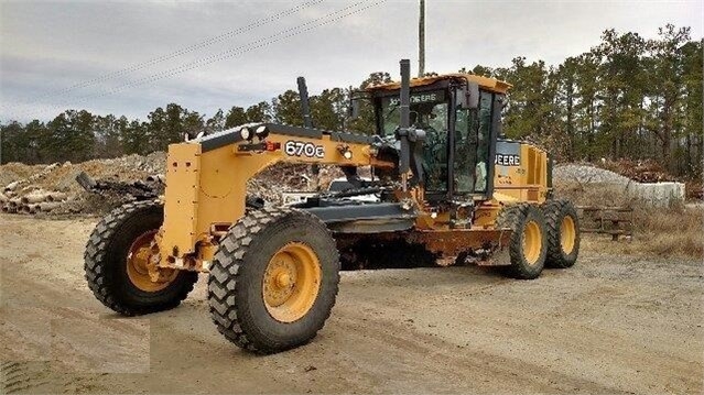 Motor Graders Deere 670G