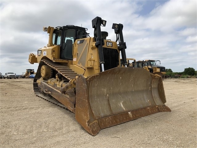 Dozers/tracks Caterpillar D8T