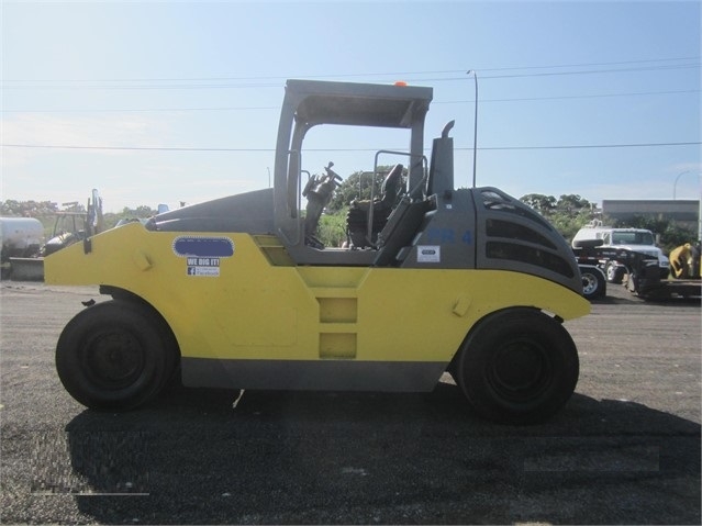 Compactadora Con Llantas Bomag BW24RH de bajo costo Ref.: 1569943935939332 No. 3