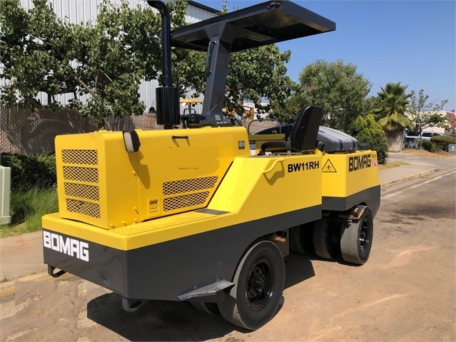 Compactadora Con Llantas Bomag BW11RH