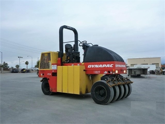 Compactadora Con Llantas Dynapac CP142 usada a la venta Ref.: 1569951866053890 No. 2