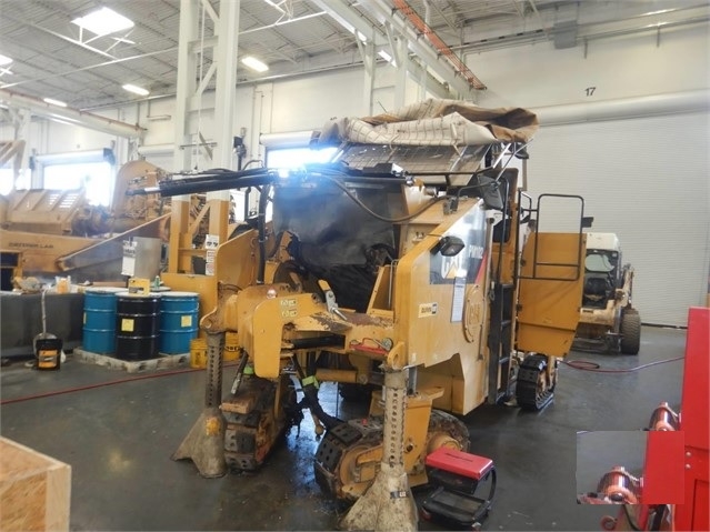 Recycles Caterpillar PM-102