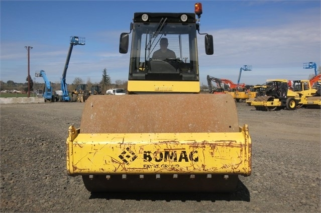 Compactadora Vibratoria Bomag BW211D usada a buen precio Ref.: 1571677604157777 No. 3