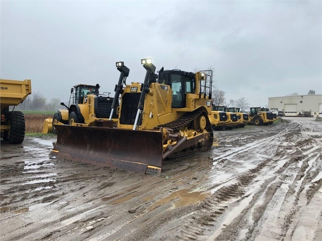 Dozers/tracks Caterpillar D8T