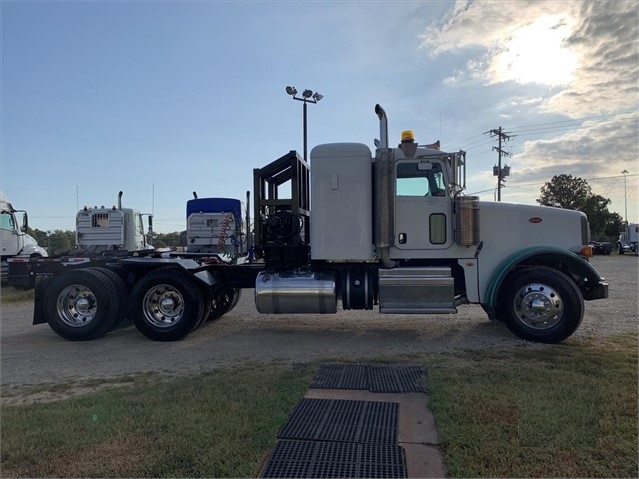 Camiones De Carga Peterbilt 367 de segunda mano Ref.: 1575051360929661 No. 3