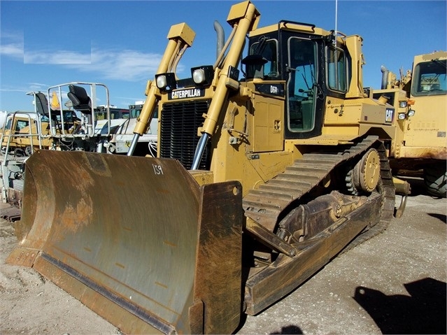 Dozers/tracks Caterpillar D6R