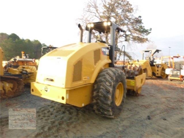 Compactadora Vibratoria Caterpillar CP56 importada de segunda man Ref.: 1576700708524939 No. 2