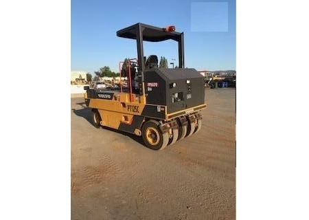 Compactadora Con Llantas Volvo PT125R usada Ref.: 1577382925622014 No. 3