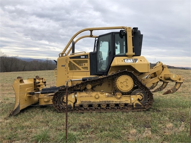 Tractores Sobre Orugas Caterpillar D6N usada en buen estado Ref.: 1578367317622814 No. 2