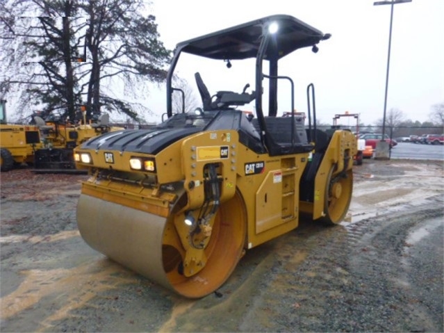 Compactadora Vibratoria Caterpillar CB10 usada en buen estado Ref.: 1580332666261667 No. 3