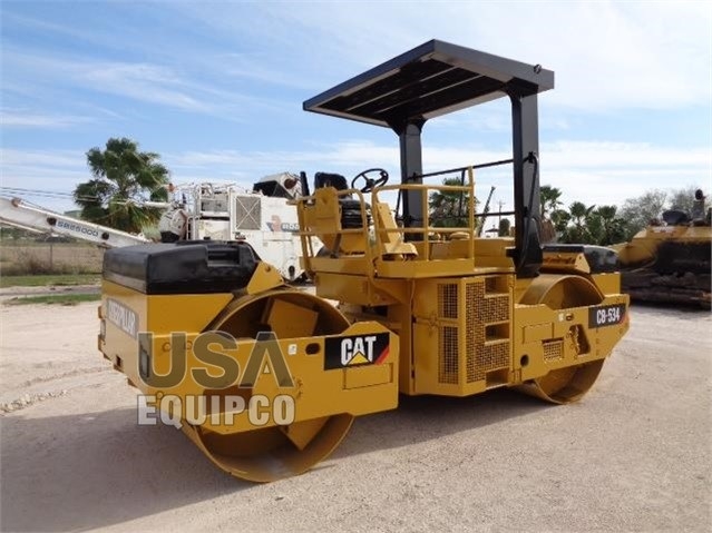 Compactadora Vibratoria Caterpillar CB-534