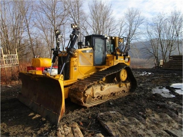 Dozers/tracks Caterpillar D6T