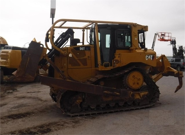 Tractores Sobre Orugas Caterpillar D6T seminueva en perfecto esta Ref.: 1582328021367364 No. 2