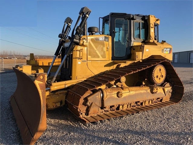 Tractores Sobre Orugas Caterpillar D6T en venta, usada Ref.: 1582580741366304 No. 2