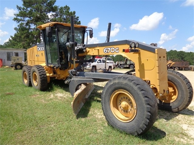 Motoconformadoras Deere 670G de medio uso en venta Ref.: 1582824120489488 No. 2