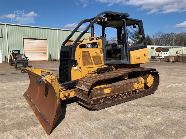 Dozers/tracks Caterpillar D5K