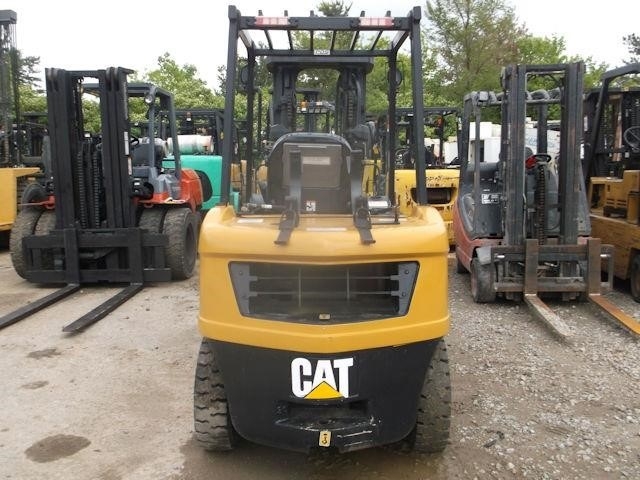 Montacargas Caterpillar 2P6000 de segunda mano a la venta Ref.: 1583268981427920 No. 4