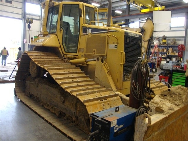 Dozers/tracks Caterpillar D6N