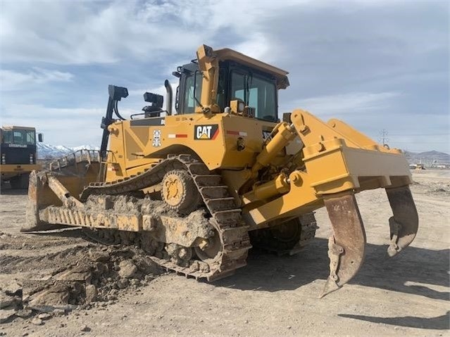 Dozers/tracks Caterpillar D8T