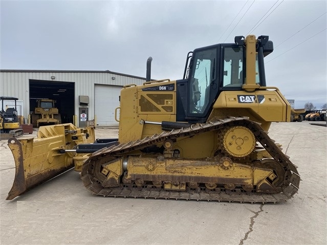 Dozers/tracks Caterpillar D6N