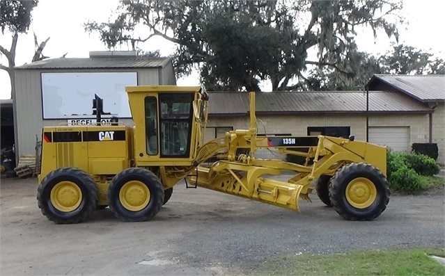 Motoconformadoras Caterpillar 135H