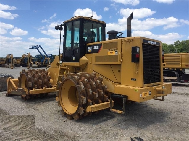 Compactadoras Suelos Y Rellenos Caterpillar 815F de medio uso en  Ref.: 1584053493277912 No. 4