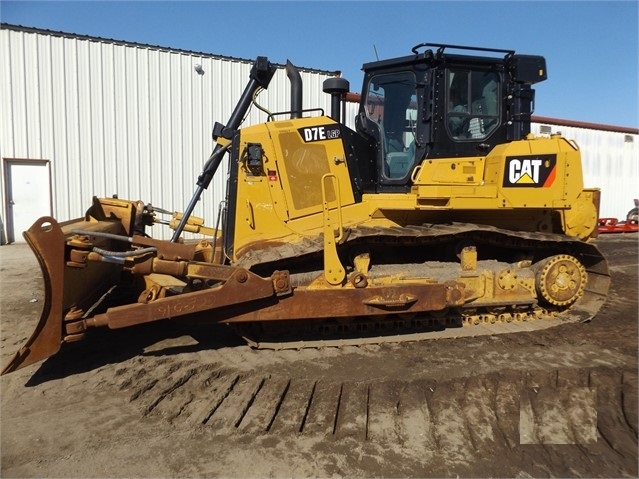 Dozers/tracks Caterpillar D7E