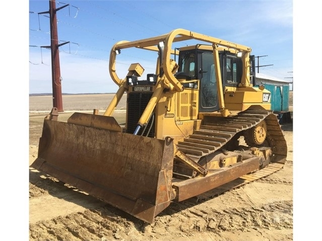 Dozers/tracks Caterpillar D6T