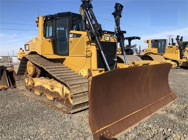 Dozers/tracks Caterpillar D6T