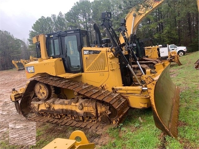 Dozers/tracks Caterpillar D6T