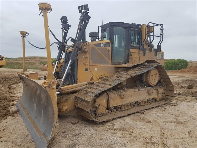 Dozers/tracks Caterpillar D6T