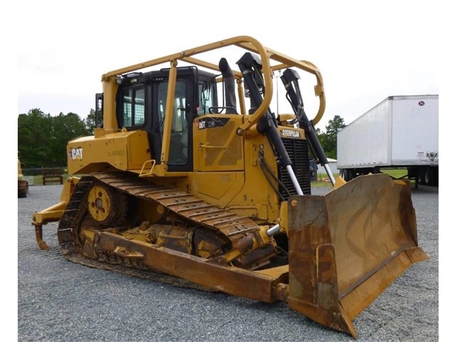 Dozers/tracks Caterpillar D6T