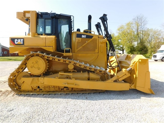 Dozers/tracks Caterpillar D6T