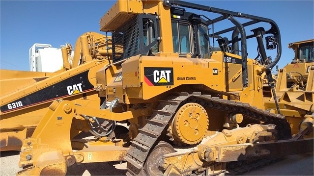 Dozers/tracks Caterpillar D6T