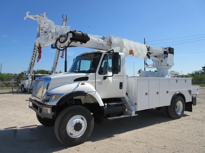 Gruas Altec DM47TR