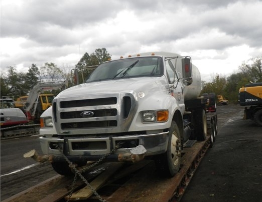 Camion Con Pipa Ford F750 importada a bajo costo Ref.: 1589395784561027 No. 2