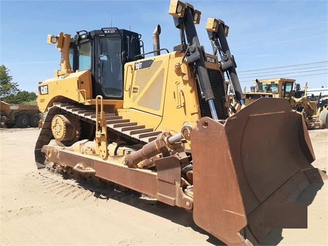 Dozers/tracks Caterpillar D8T