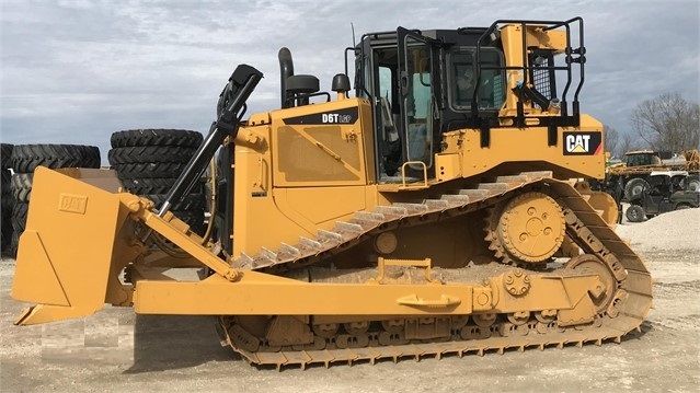 Dozers/tracks Caterpillar D6T