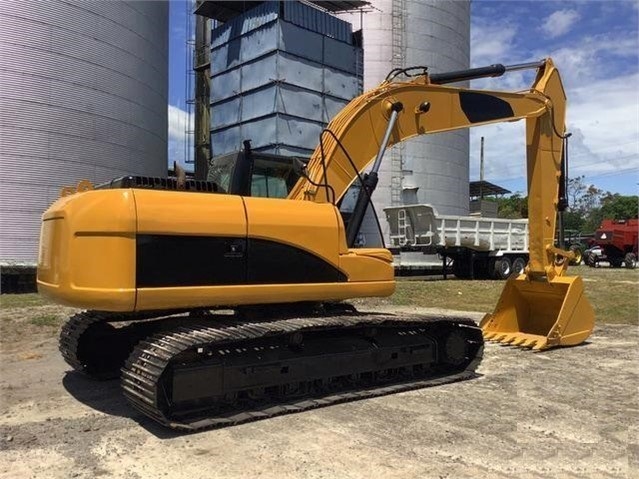 Excavadoras Hidraulicas Caterpillar 320DL seminueva en perfecto e Ref.: 1590637843386030 No. 3