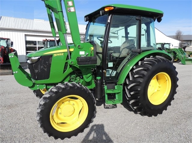 Agricultura Maquinas Deere 5065E importada en buenas condiciones Ref.: 1590682093039009 No. 3