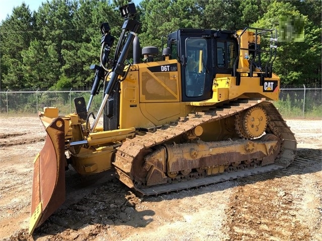 Dozers/tracks Caterpillar D6T