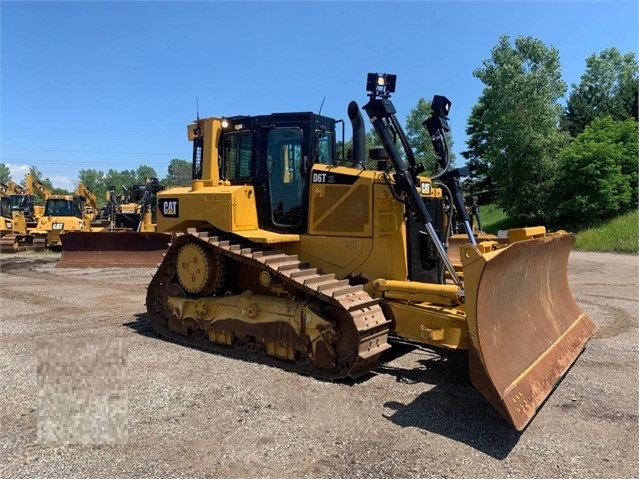 Dozers/tracks Caterpillar D6T