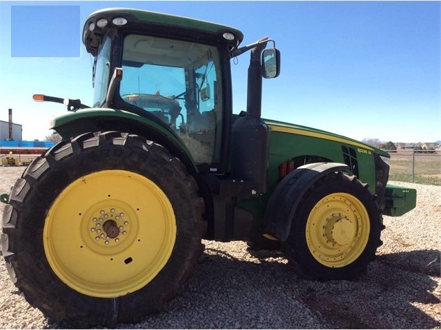 Agricultura Maquinas Deere 8235R usada a buen precio Ref.: 1595613074312865 No. 3