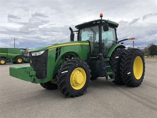 Agricultura Maquinas Deere 8245R usada a la venta Ref.: 1596212200011042 No. 3