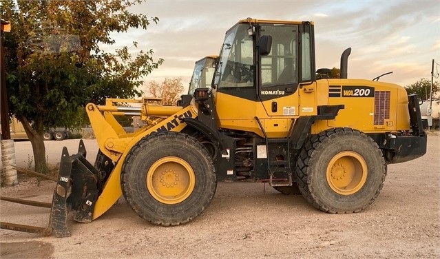 Wheel Loaders Komatsu WA200